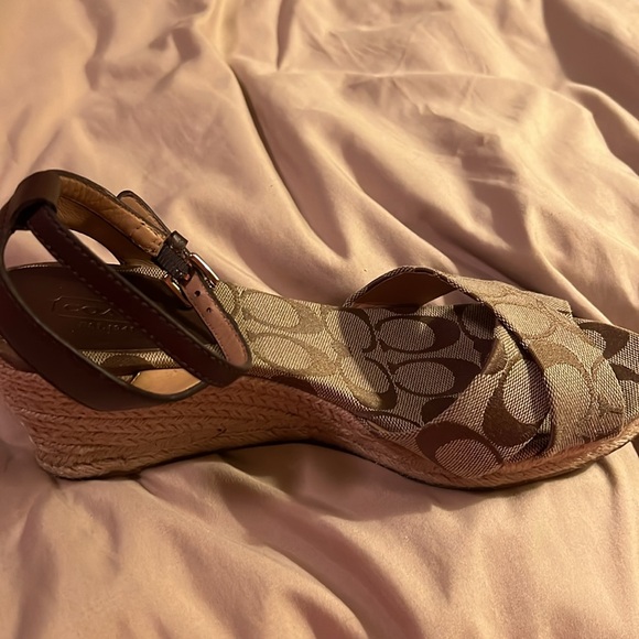 NWT Coach Henley Classic Khaki/Chestnut Espadrille Wedge Sandals - size 9 - Picture 2 of 6